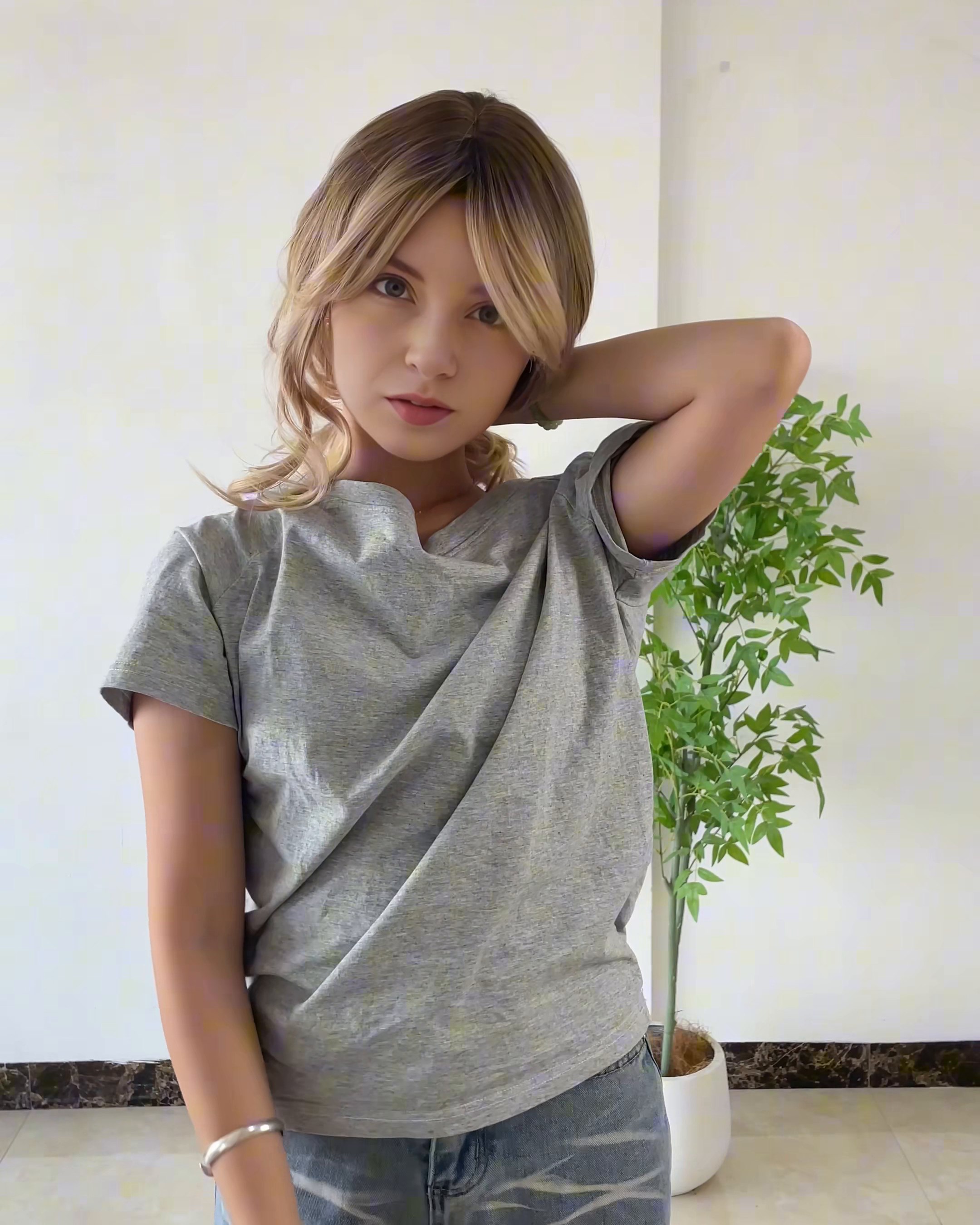 Sophia Blonde Long Wavy Wig with Bangs