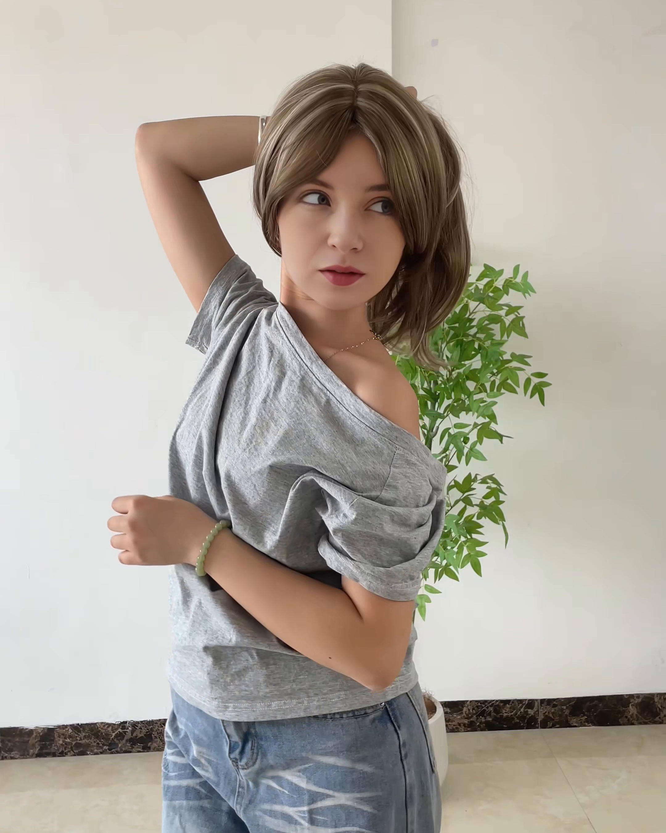 Light Brown Layered Wavy Wig