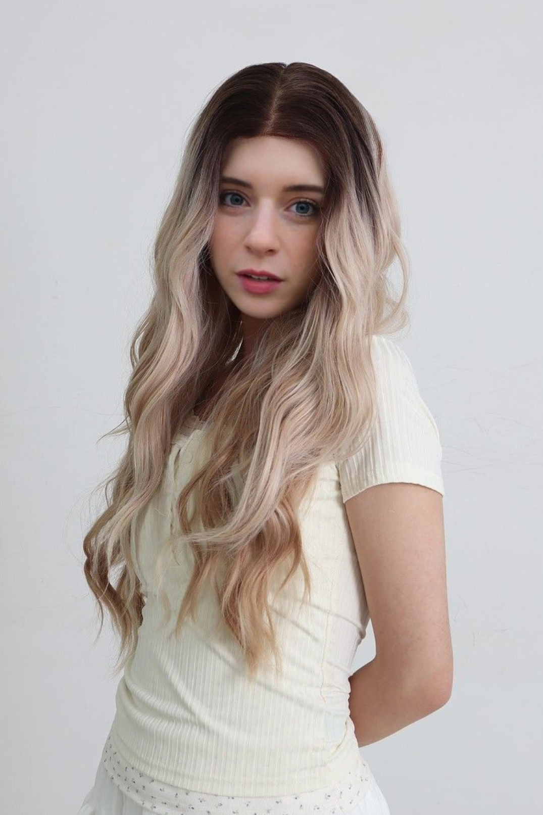 Isla – Ash Blonde · 26" | 13×6 Lace Front Wig