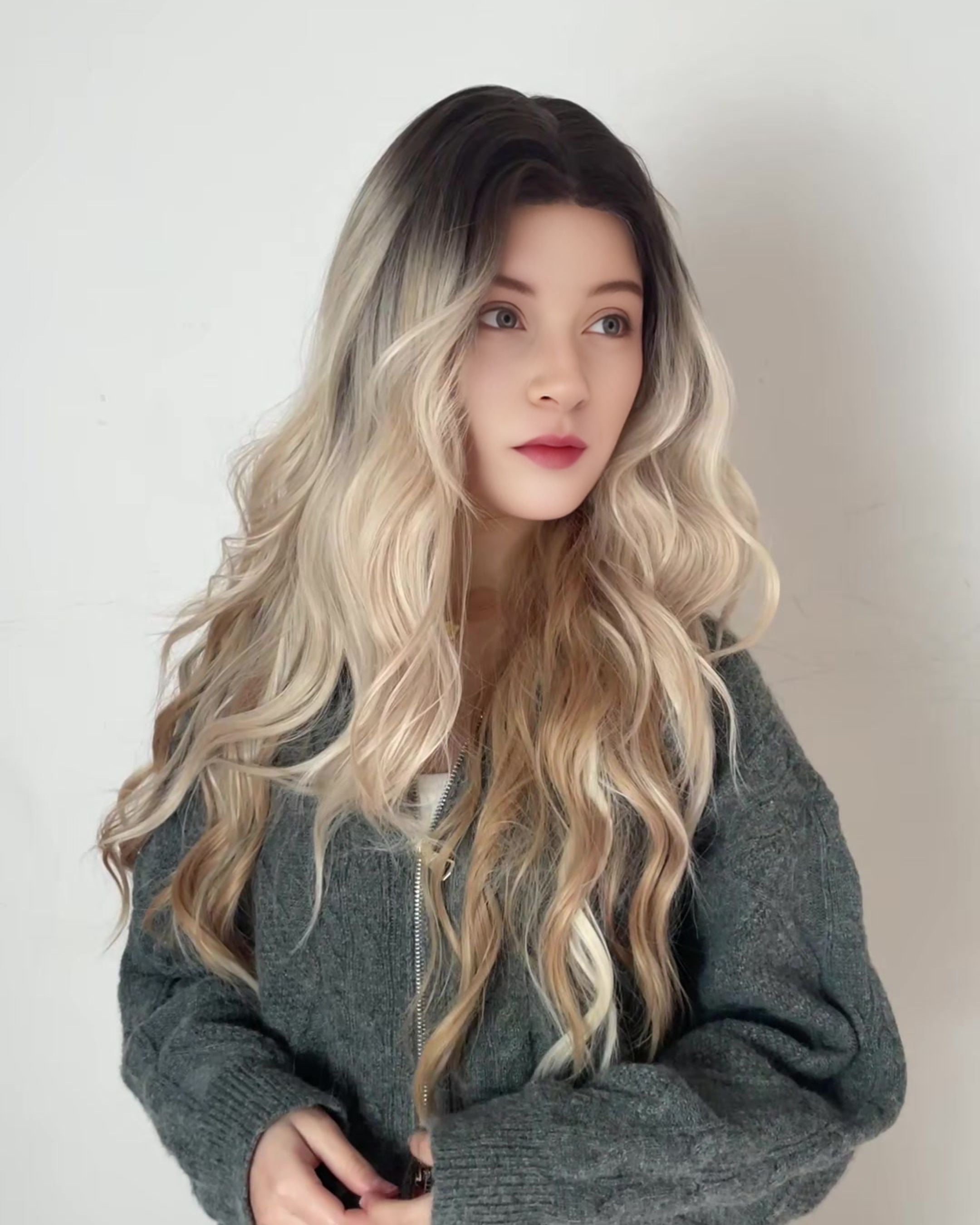 Isla – Rooted Ash Blonde Ombre Lace Front Wig