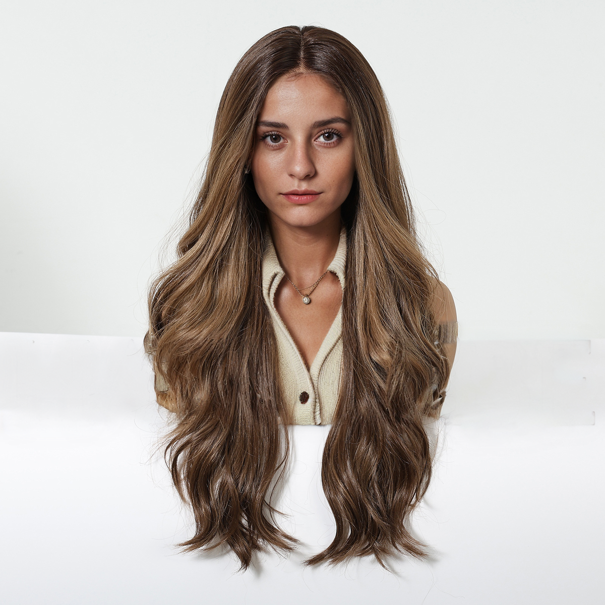 Body Wave HD Lace Front Wig - Chocolate Brown with Blonde Highlights, Beginner-Friendly, 26 Inch (65cm)