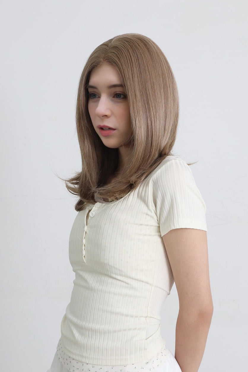Lydia — Sandy Beige Blonde · 18" | 13×6 Lace Front Wig