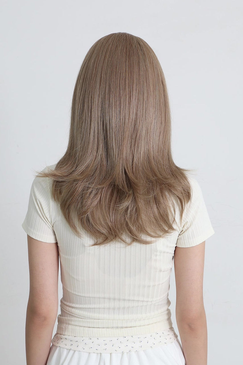 Lydia — Sandy Beige Blonde · 18" | 13×6 Lace Front Wig