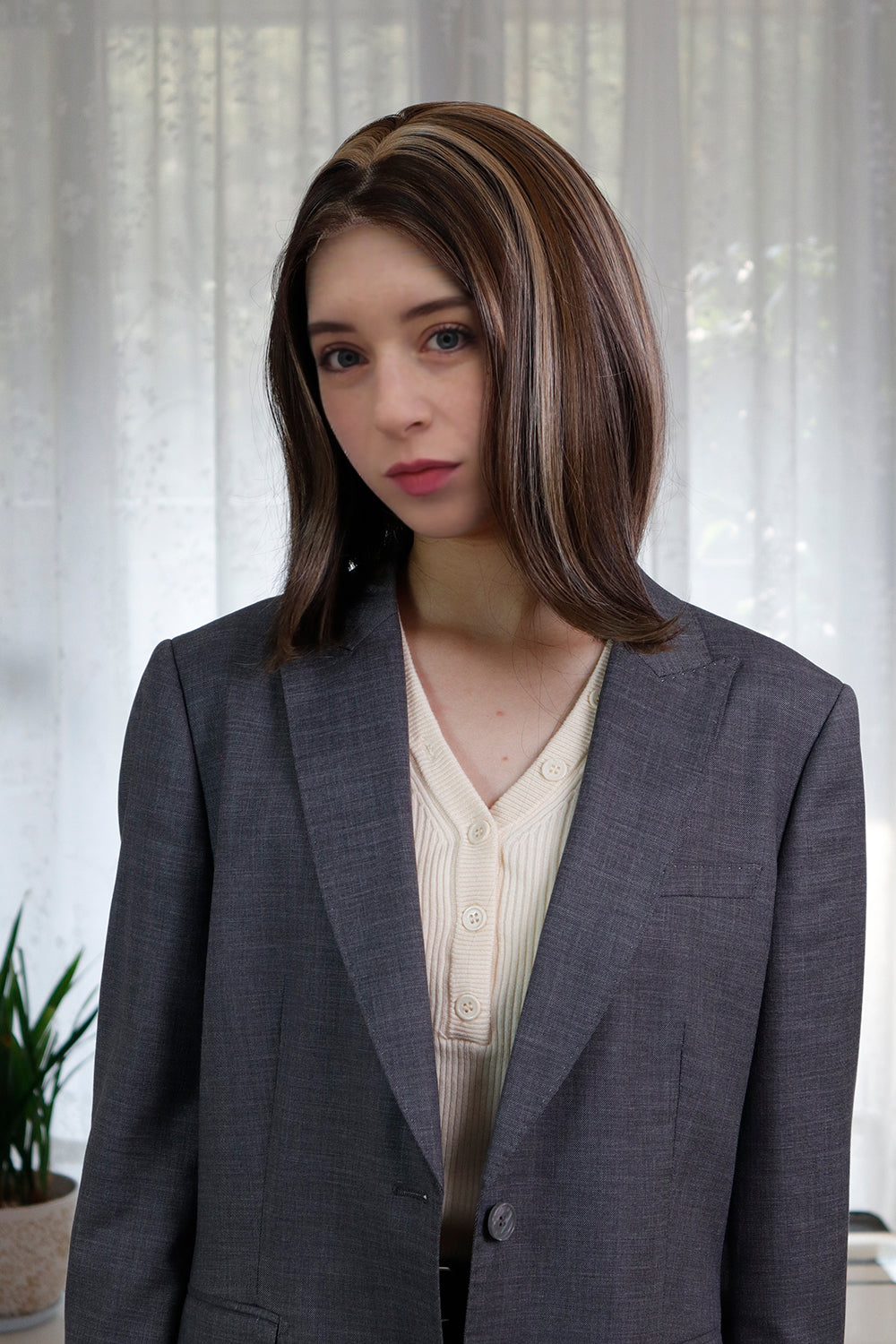 Nora – Mocha Brown Highlighted Bob Lace Front Wig