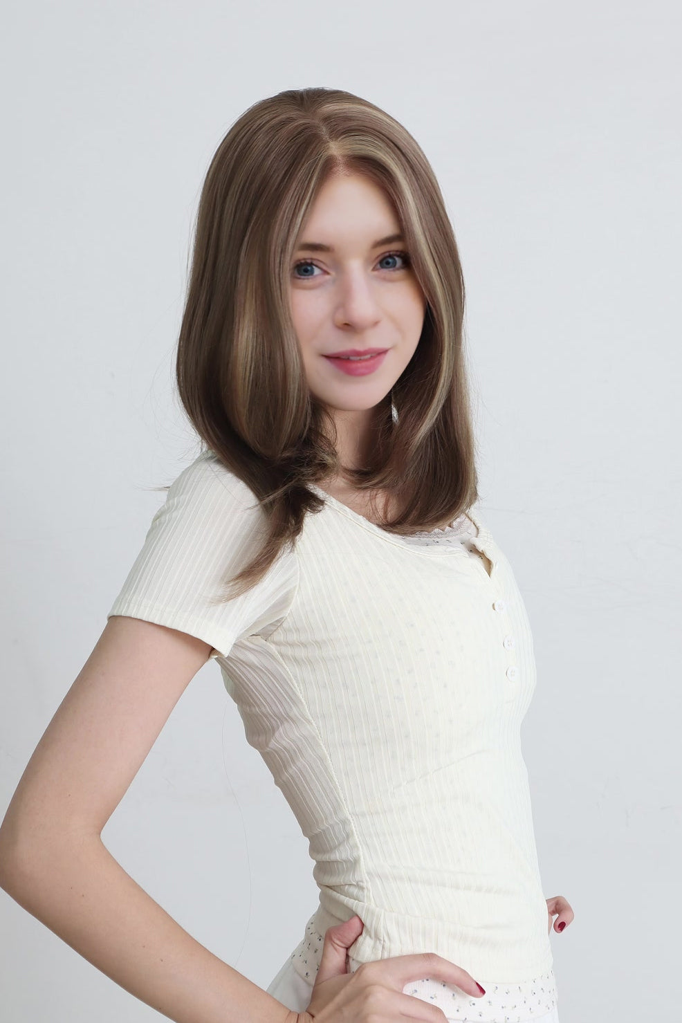 Evie | Blond kurze-13*6 HD Front-Lace-Frontal-Perücke (Handgestrickt)