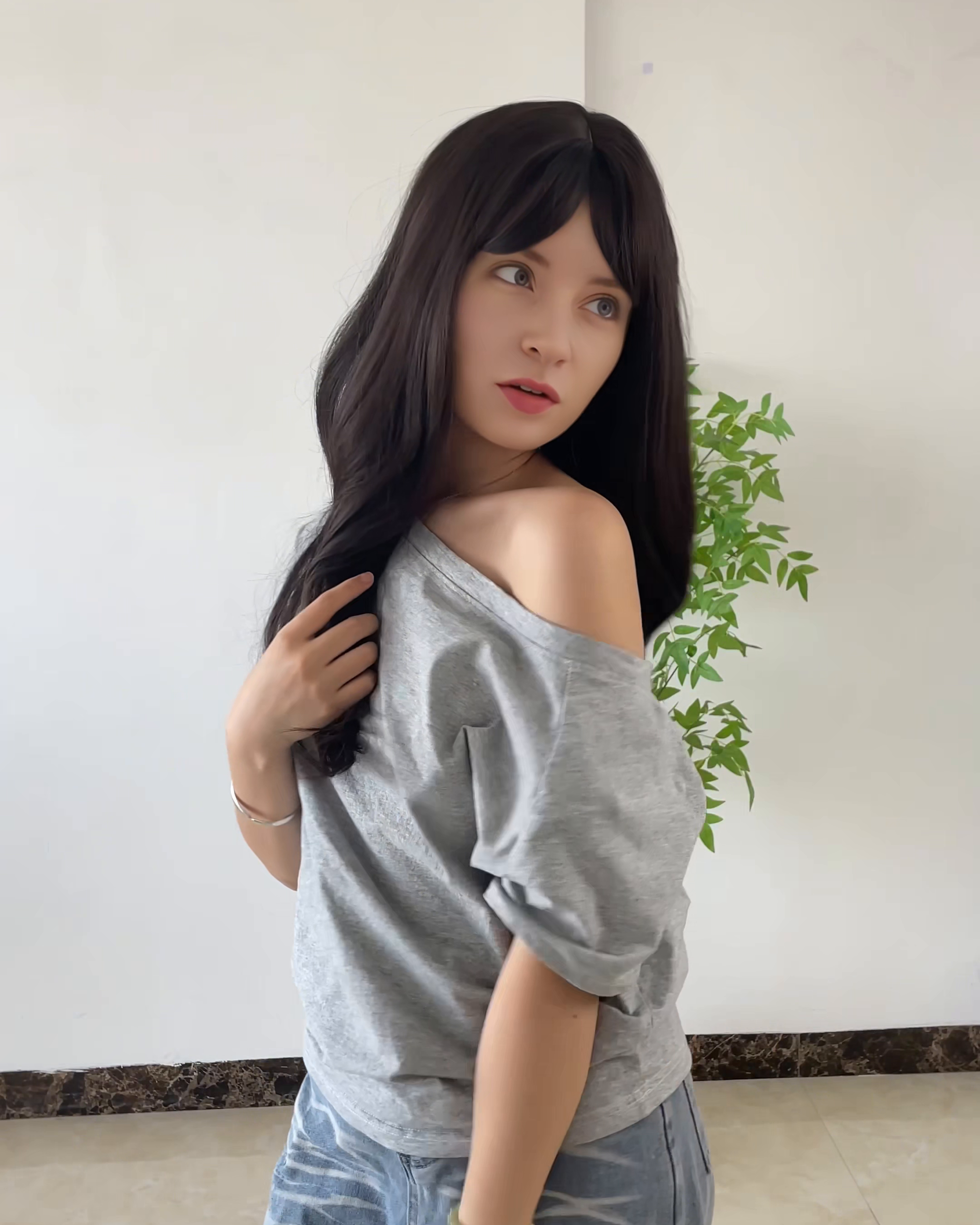 Dark Brown Long Wavy Wig with Bangs