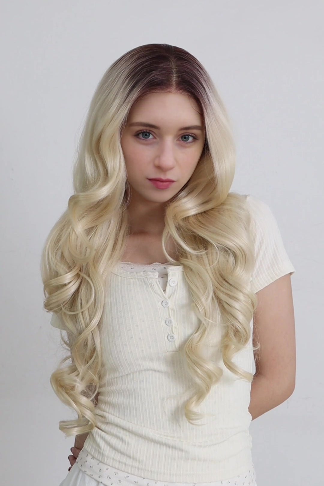 Elara — Dark Root Platinum Blonde · 26" | 13×6 Lace Front Wig