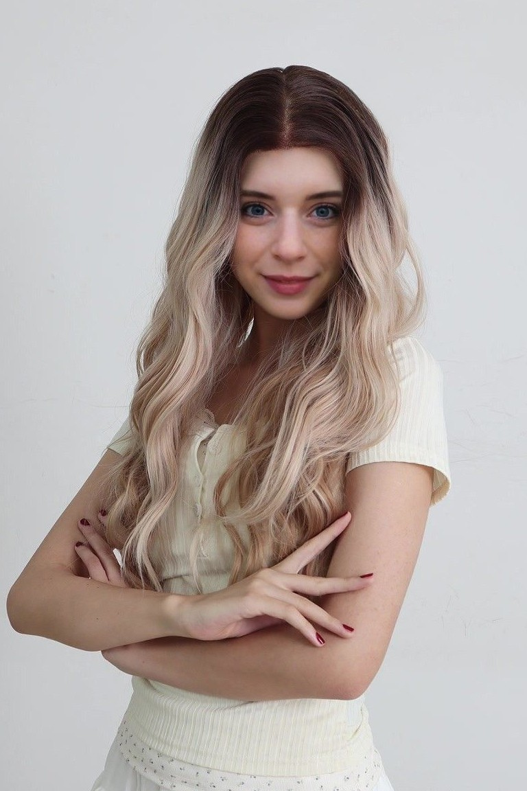 Nancy | Blond lange Wellen-13*6 HD Front-Lace-Frontal-Perücke (Handgestrickt)