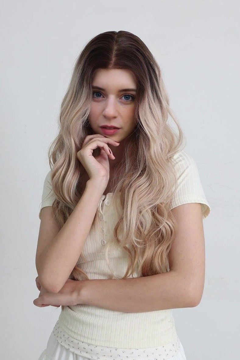 Nancy | Blond lange Wellen-13*6 HD Front-Lace-Frontal-Perücke (Handgestrickt)