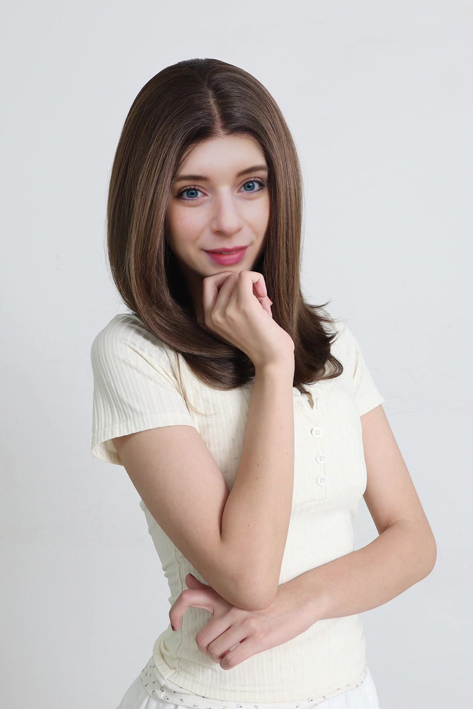 Millie | Braune mittlere 13*6 HD Front-Lace-Frontal-Perücke (Handgestrickt)