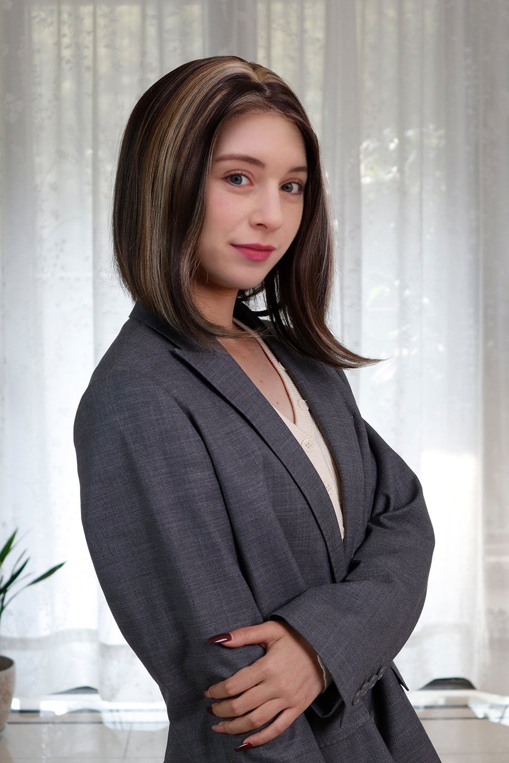 Nora – Mocha Brown Highlighted Bob Lace Front Wig