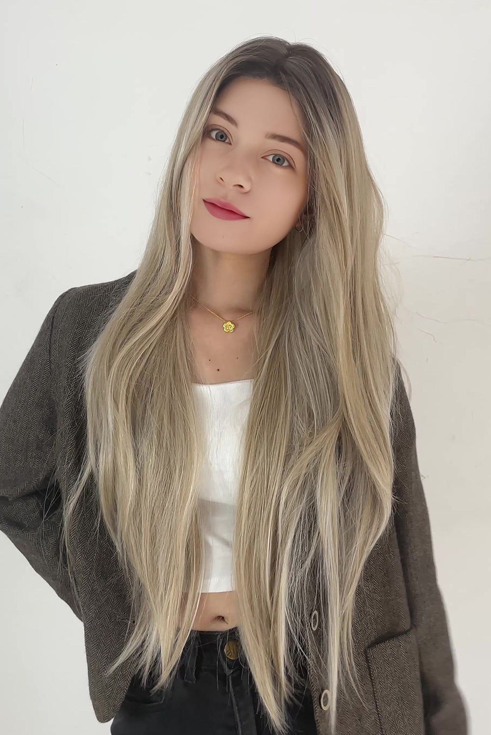 Isabelle – Rooted Ash Blonde · 26" | 13×6 Lace Front Wig
