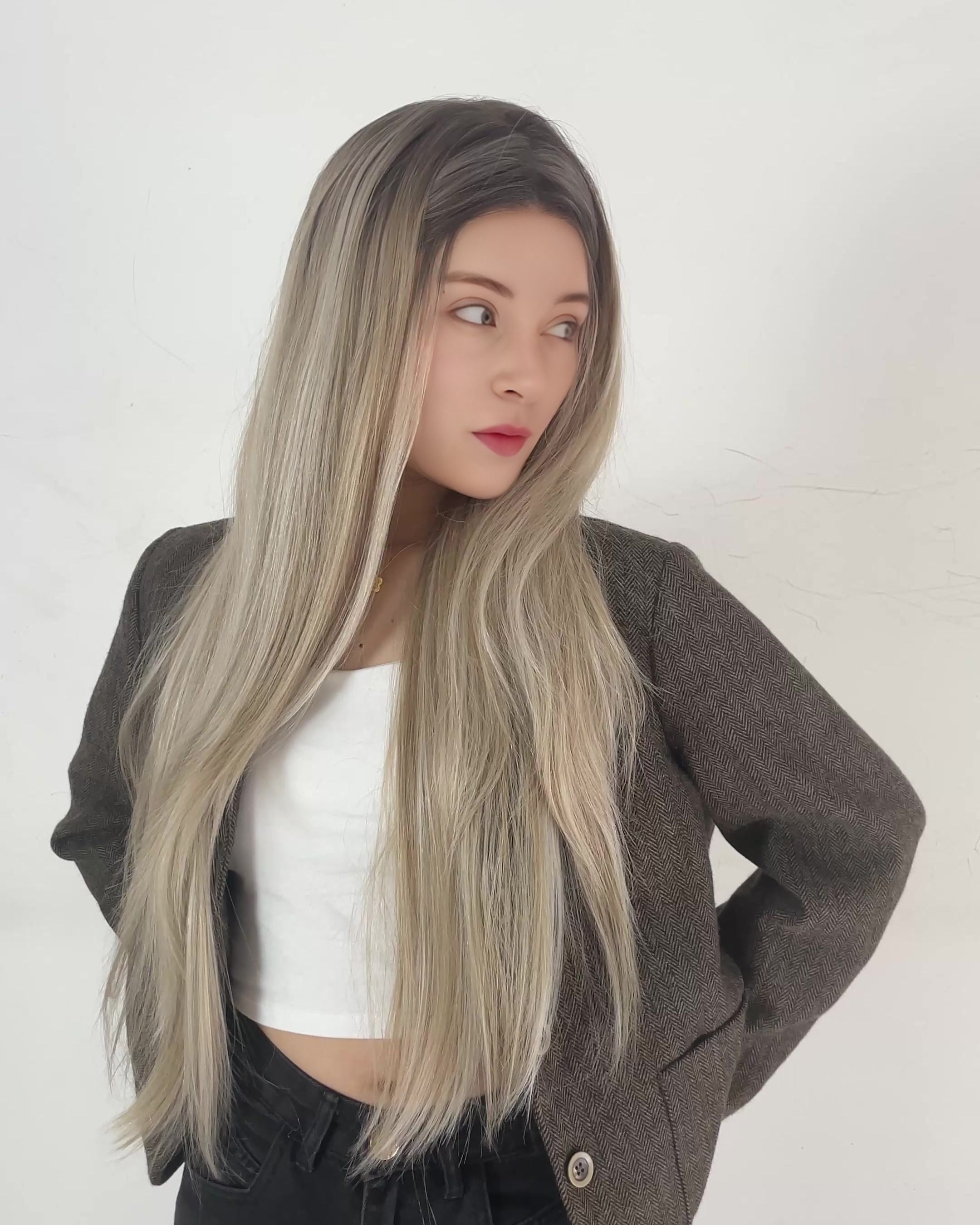 Isabelle – Ash Beige Blonde Classic 13x6 Lace Front Wig