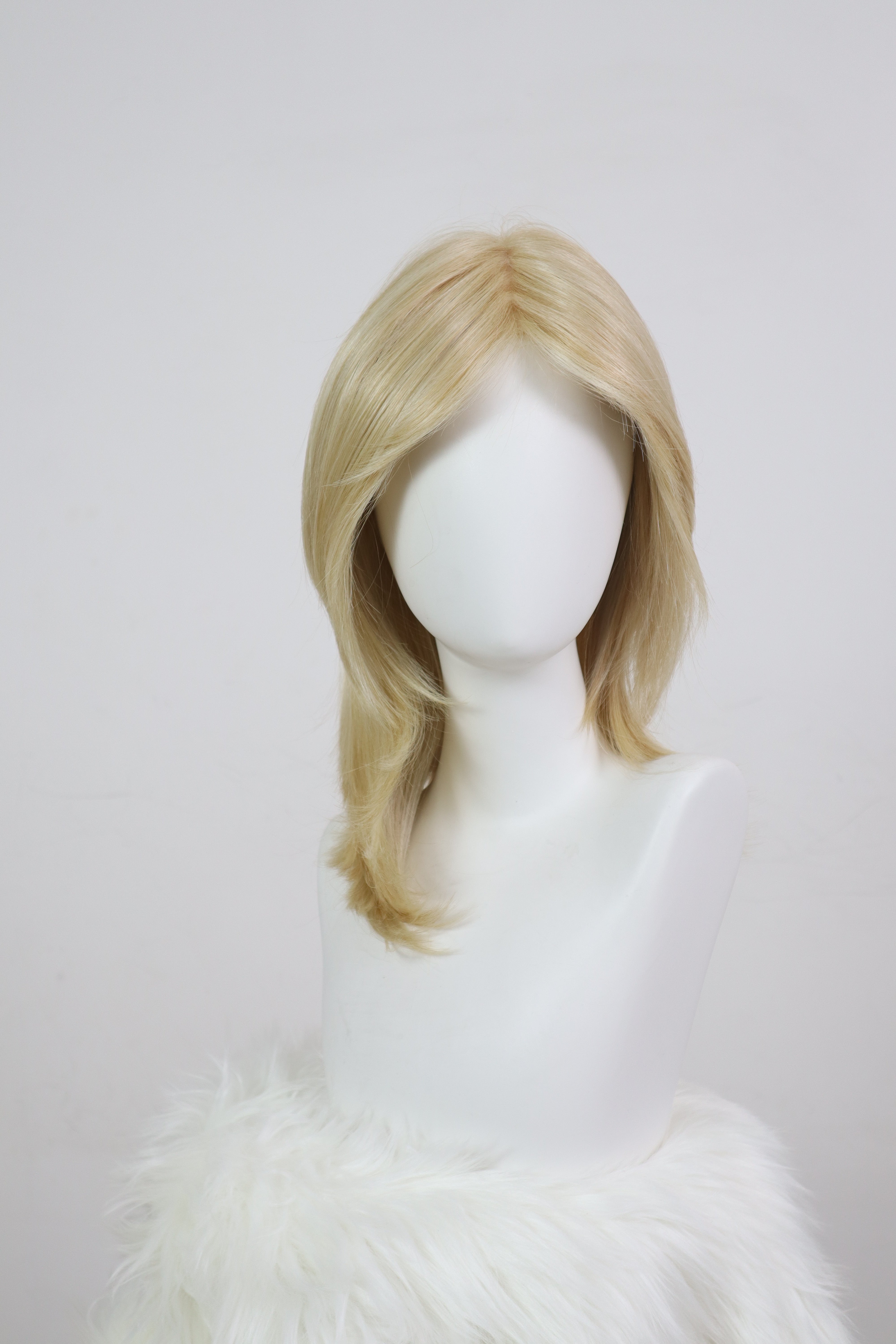 ADELE — Champagne Blonde Feathered Layers Mono Top Lace Front Wig